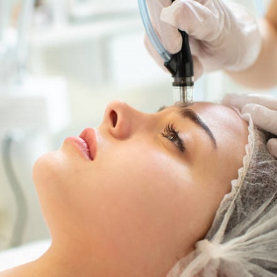 Which is Better, HydraFacial or Microdermabrasion in Islamabad?