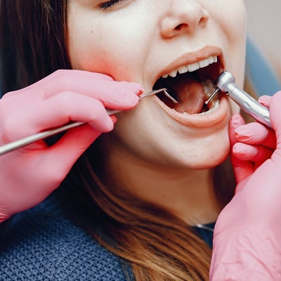 Is scaling of teeth painful?