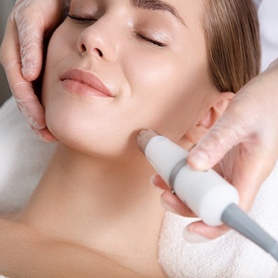 Is Hydrafacial Good for Oily Skin?